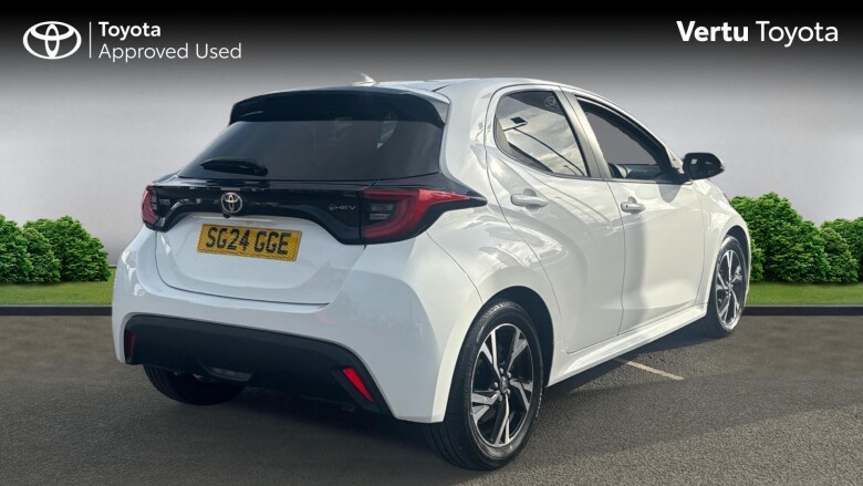 Toyota Yaris 1.5 Hybrid Design 5dr CVT Hybrid Hatchback